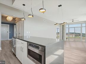 88 V Street SW PH1, Washington DC 20024