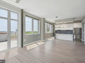 88 V Street SW PH1, Washington DC 20024