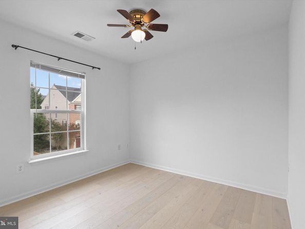 13210 Fox Ripple Ln Lane, Herndon VA 20171