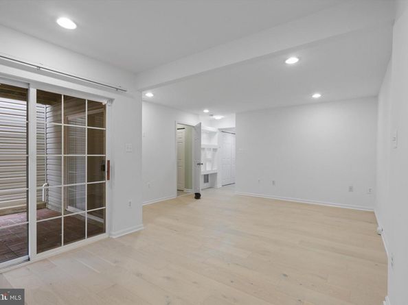 13210 Fox Ripple Ln Lane, Herndon VA 20171