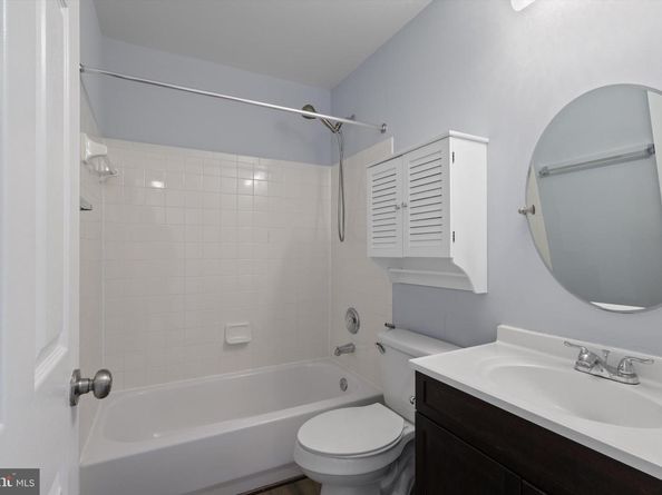 13210 Fox Ripple Ln Lane, Herndon VA 20171