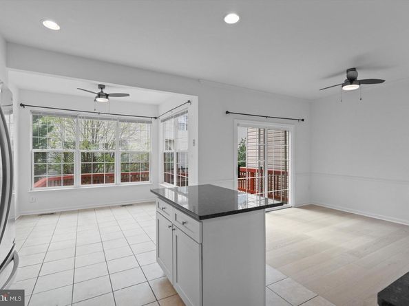 13210 Fox Ripple Ln Lane, Herndon VA 20171