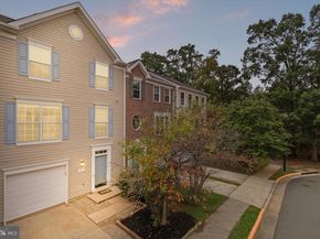 13210 Fox Ripple Ln Lane, Herndon VA 20171