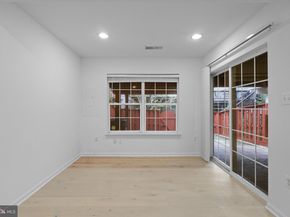 13210 Fox Ripple Ln Lane, Herndon VA 20171