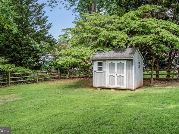 11733 Ambleside Drive, Potomac MD 20854