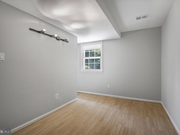11733 Ambleside Drive, Potomac MD 20854