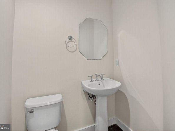 2855 Chancellors Way NE, Washington DC 20017