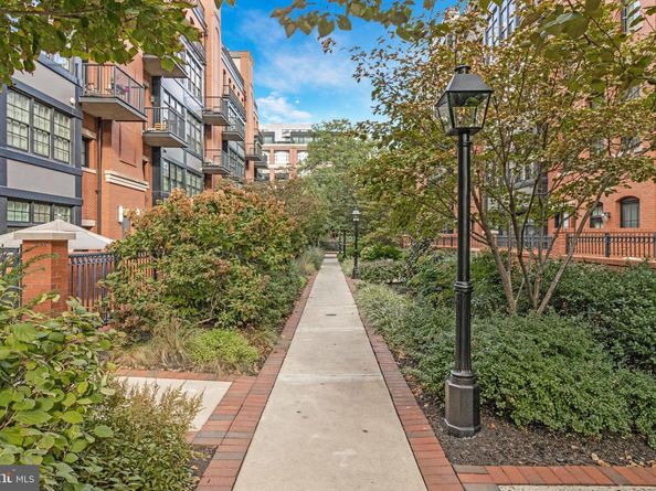 1610 N Queen Street 211, Arlington VA 22209