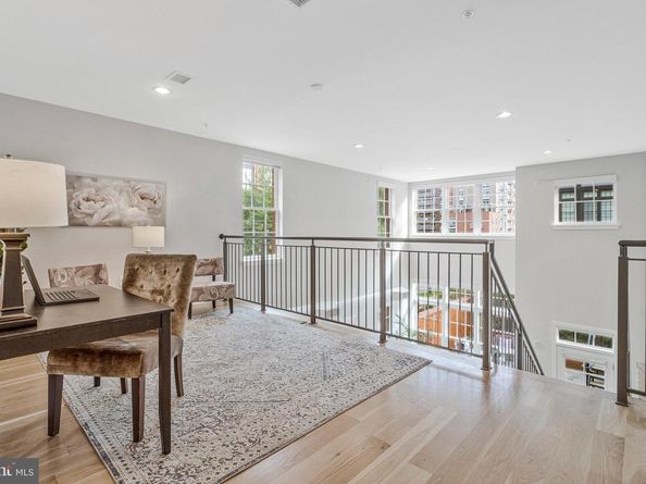 1610 N Queen Street 211, Arlington VA 22209