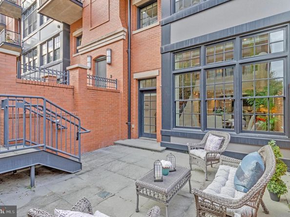 1610 N Queen Street 211, Arlington VA 22209