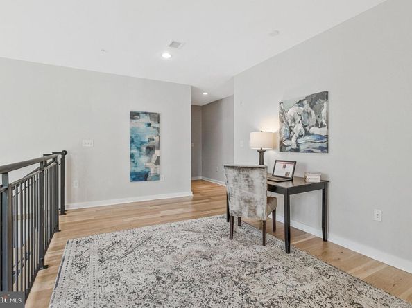 1610 N Queen Street 211, Arlington VA 22209
