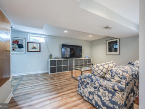 2460 N Utah Street, Arlington VA 22207