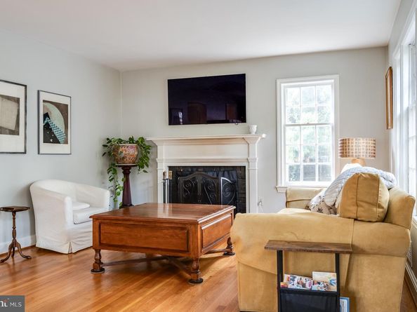 2460 N Utah Street, Arlington VA 22207