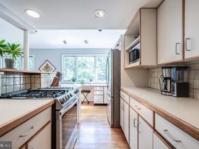 2460 N Utah Street, Arlington VA 22207