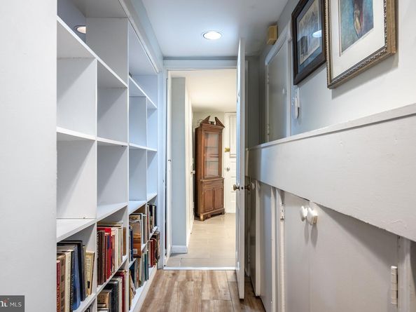 2460 N Utah Street, Arlington VA 22207
