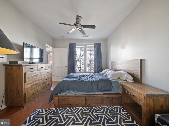 801 S Greenbrier Street 304, Arlington VA 22204