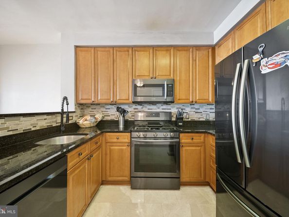 801 S Greenbrier Street 304, Arlington VA 22204