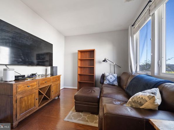801 S Greenbrier Street 304, Arlington VA 22204