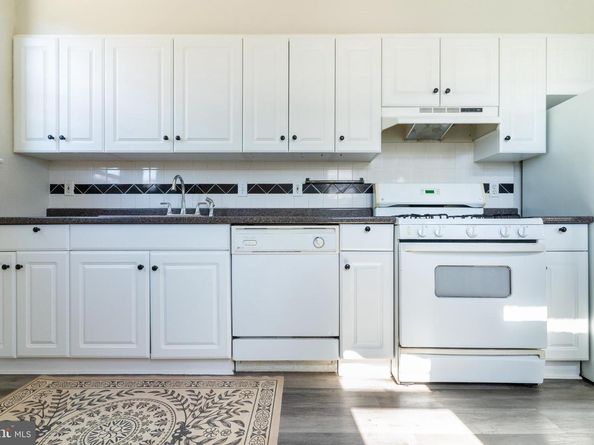 401 E Sharpnack Street, Philadelphia PA 19119