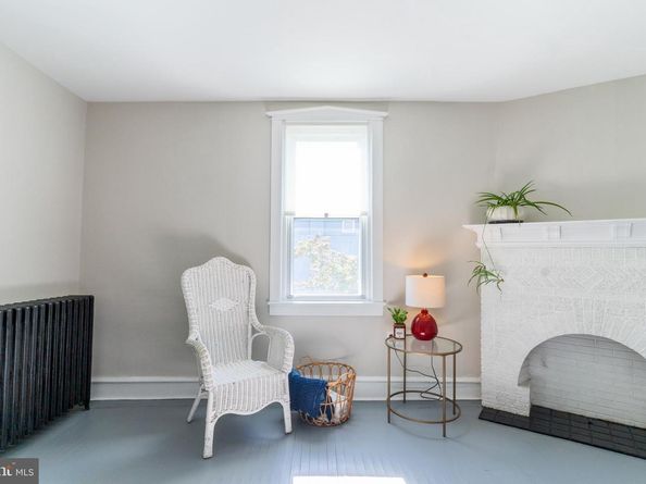 401 E Sharpnack Street, Philadelphia PA 19119
