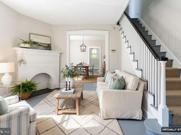 401 E Sharpnack Street, Philadelphia PA 19119