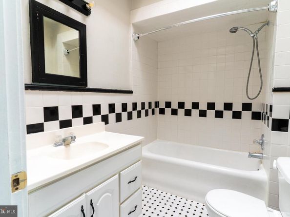 401 E Sharpnack Street, Philadelphia PA 19119