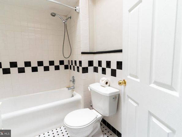 401 E Sharpnack Street, Philadelphia PA 19119