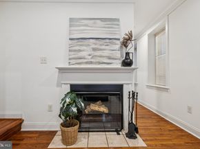 755 S 3rd Street A, Philadelphia PA 19147