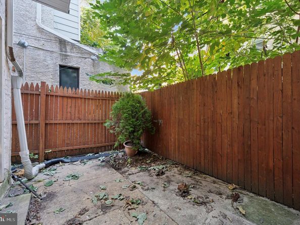 1709 Christian Street, Philadelphia PA 19146