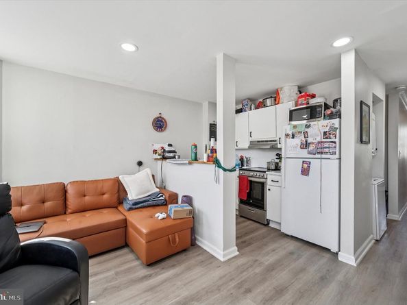 1709 Christian Street, Philadelphia PA 19146