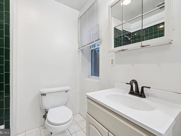 1709 Christian Street, Philadelphia PA 19146