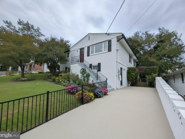 2109 S Lowell Street, Arlington VA 22204