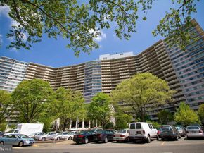 2401 Pennsylvania Avenue 3A10, Philadelphia PA 19130