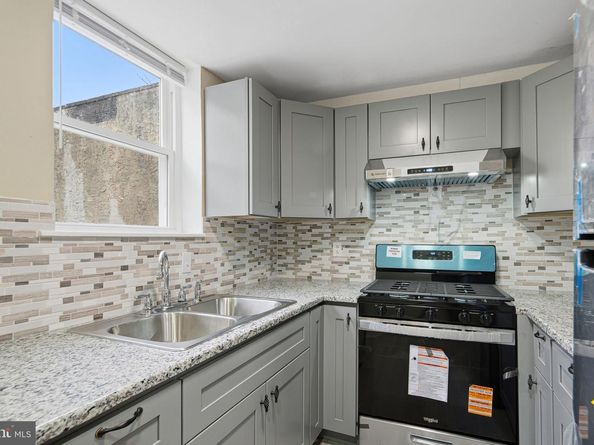 1519 W Thompson Street, Philadelphia PA 19121