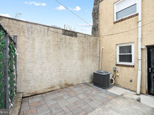 1519 W Thompson Street, Philadelphia PA 19121