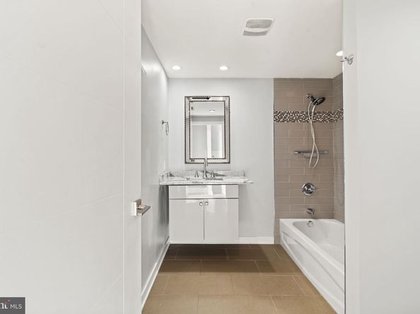 343 N Front Street C, Philadelphia PA 19106