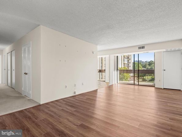 5300 Holmes Run Parkway 402, Alexandria VA 22304