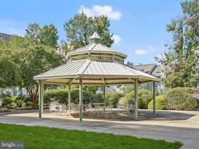 5300 Holmes Run Parkway 402, Alexandria VA 22304