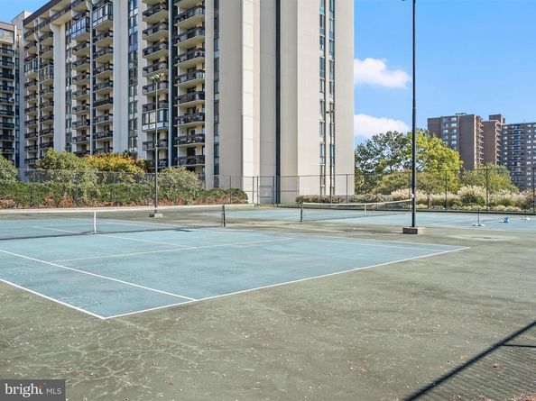 5300 Holmes Run Parkway 402, Alexandria VA 22304