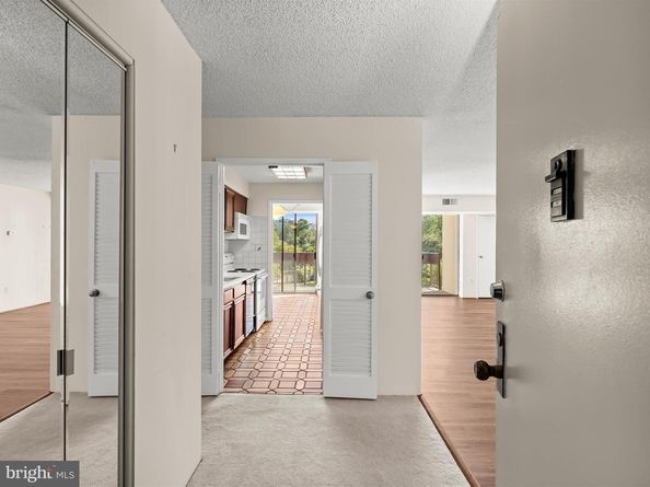 5300 Holmes Run Parkway 402, Alexandria VA 22304