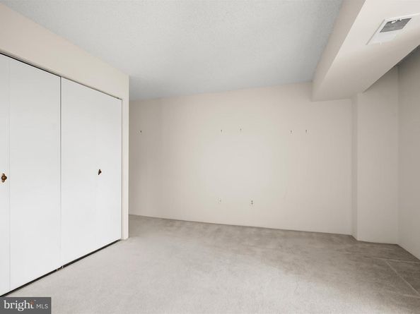 5300 Holmes Run Parkway 402, Alexandria VA 22304