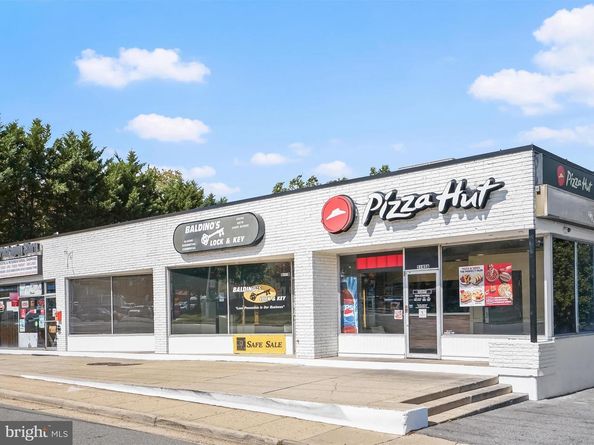 5300 Holmes Run Parkway 402, Alexandria VA 22304