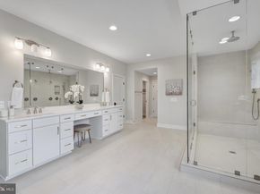 903 Hillcrest Drive SW, Vienna VA 22180