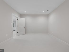 903 Hillcrest Drive SW, Vienna VA 22180