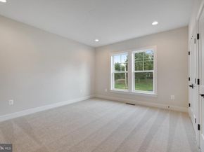 903 Hillcrest Drive SW, Vienna VA 22180