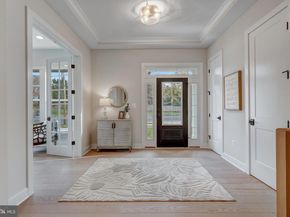 903 Hillcrest Drive SW, Vienna VA 22180