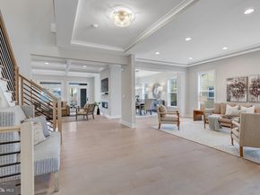 903 Hillcrest Drive SW, Vienna VA 22180