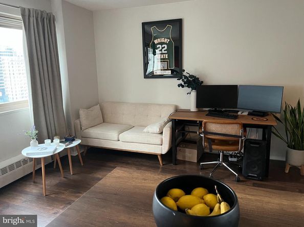 2101-17 Chestnut Street 1706, Philadelphia PA 19103