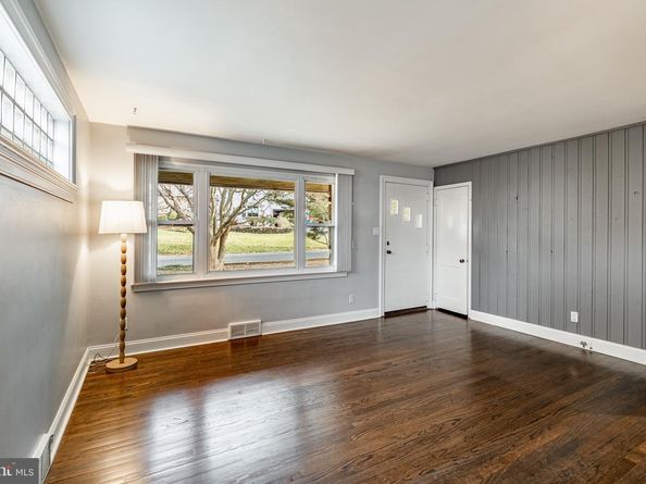 301 2nd Avenue, Newtown Square PA 19073