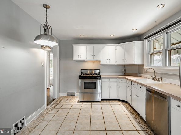 301 2nd Avenue, Newtown Square PA 19073